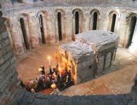 Шокирующая правда о благодатном огне в иерусалиме Во сколько сходит благодатный огонь